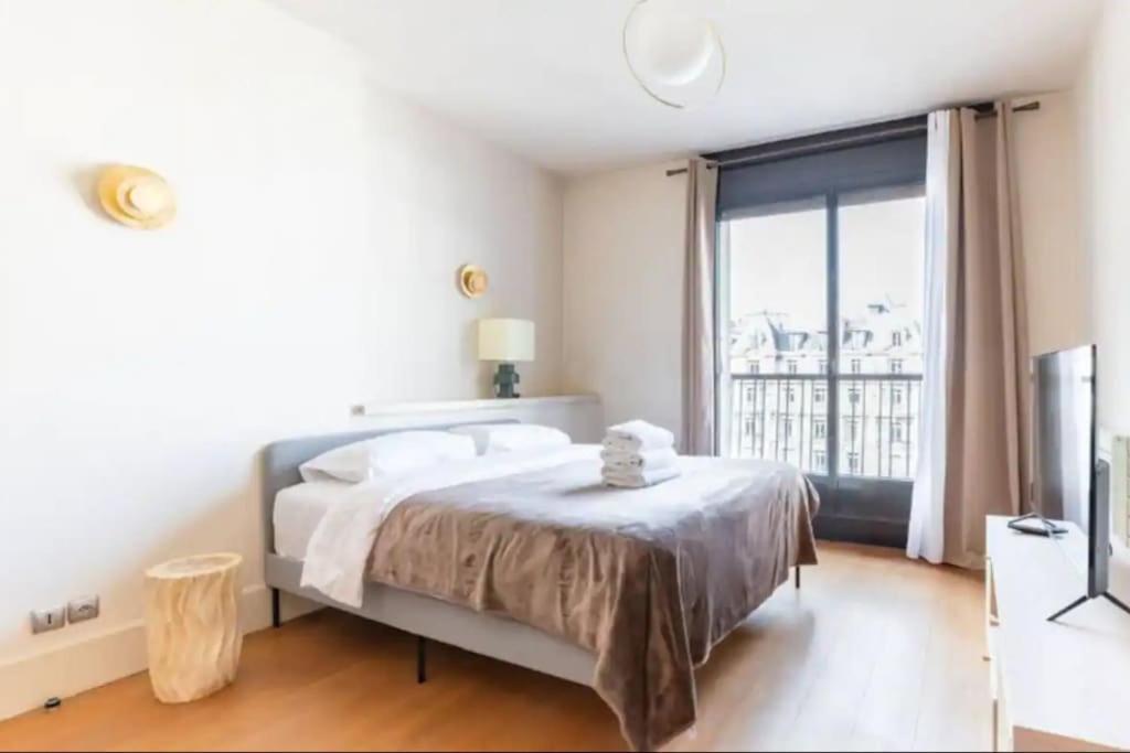 Avenue Montaigne Luxury Apartment 2Br 4P Paris Bagian luar foto